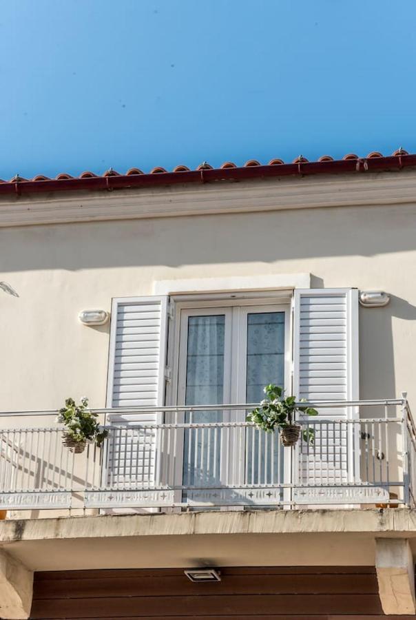 Nikis Apartment Chania  ภายนอก รูปภาพ